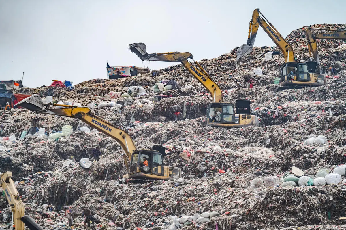 Tuntutan Greenpeace di Momen KTT ASEAN ke-48: Akhiri Krisis Plastik dan Ketergantungan pada Bahan Bakar Fosil