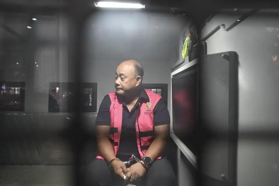 Dari Sepatu ke Motor Listrik dan Miliki SPPG Dibayak Tempat  Modus Mark Up MBG