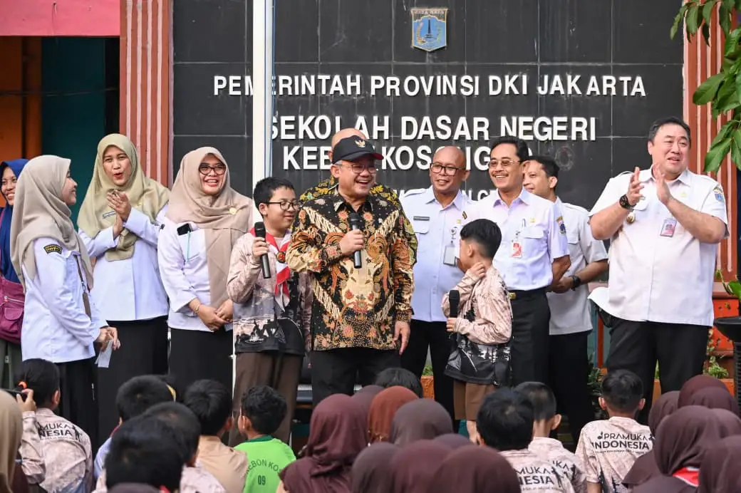 Kemendikdasmen Berikan Bantuan pada Murid Terdampak Kebakaran di Kemayoran