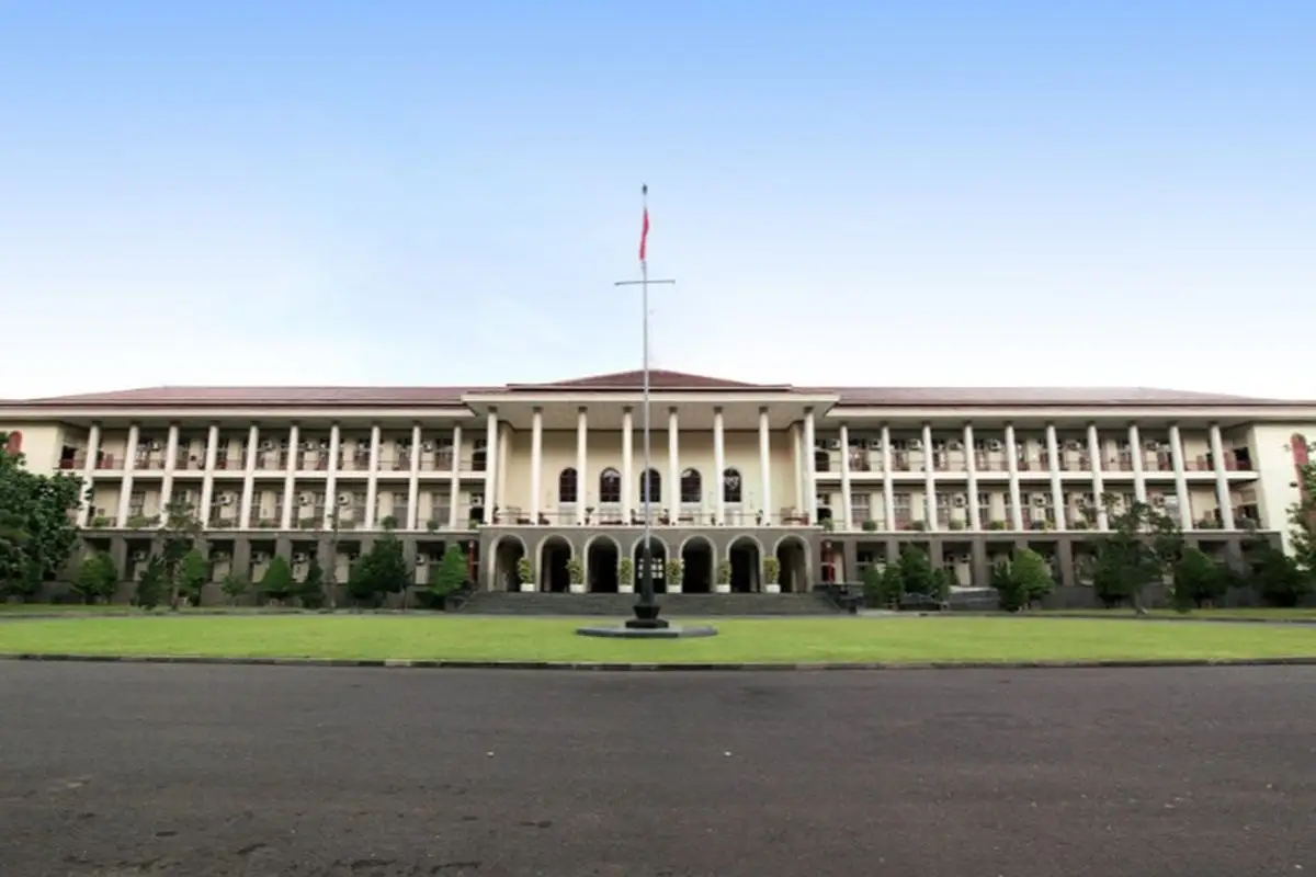 UGM Terapkan Kurikulum Baru 2026, Perkuat Integritas hingga Resiliensi Mahasiswa