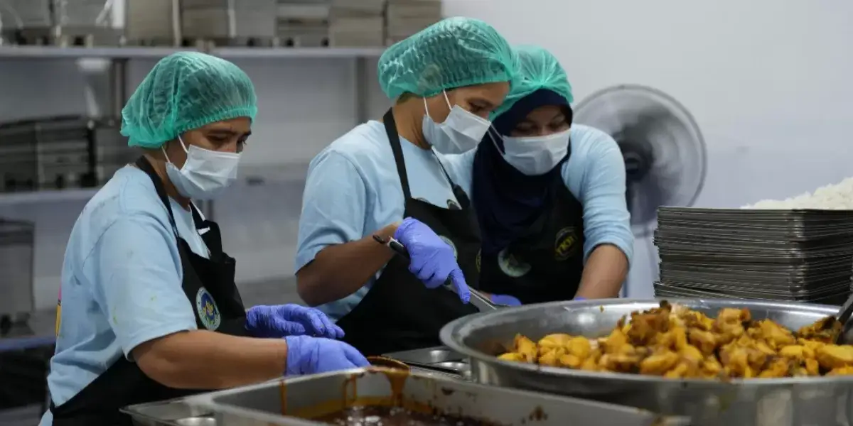 BGN Kaji Pelibatan Kantin Sekolah dalam Program Makan Bergizi Gratis