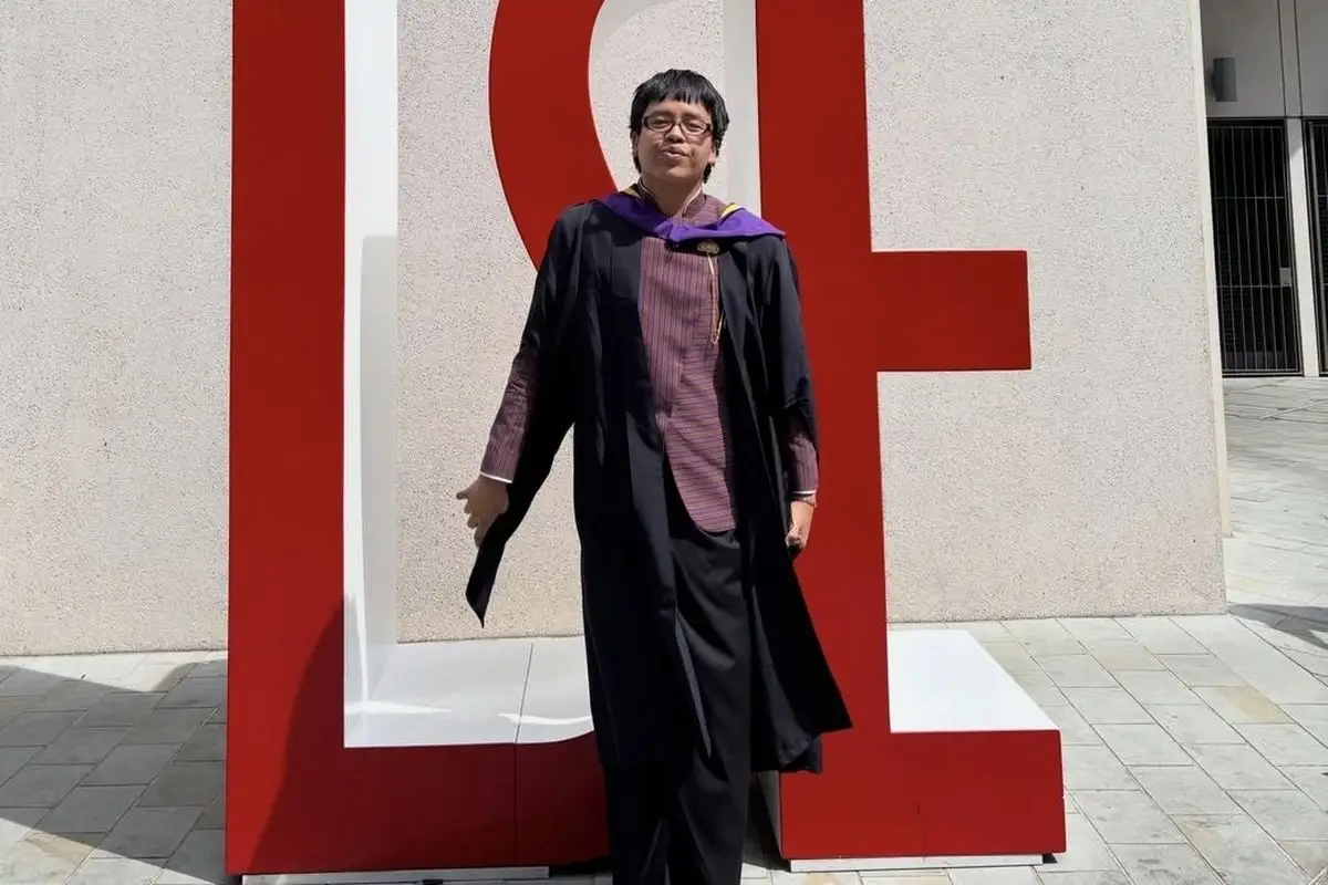 Bukan Sekadar Anak Artis, Abe Lasso Buktikan Prestasi dengan Lulus dari LSE Berkat Beasiswa
