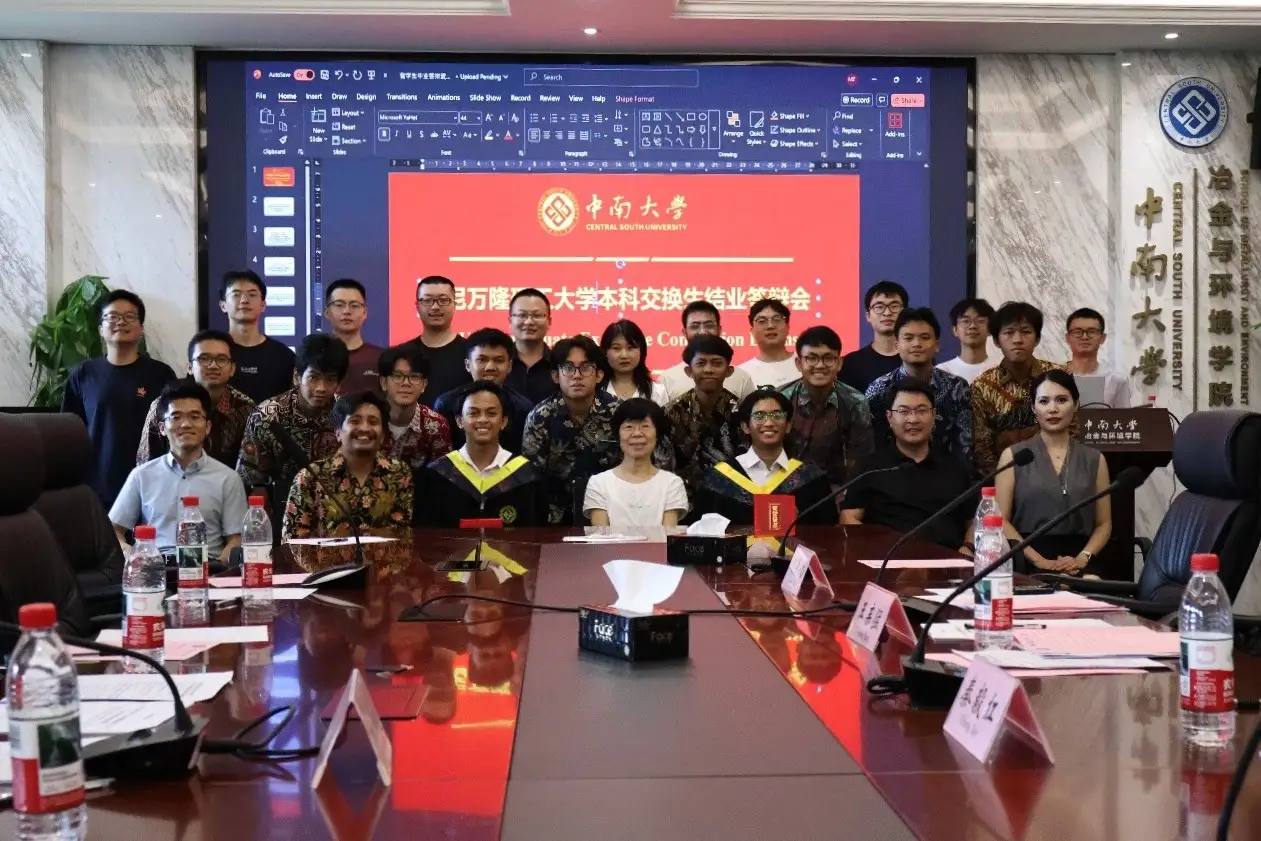 Dua Mahasiswa ITB Bikin Bangga! Presentasi Riset di Hadapan Profesor Kampus Top China