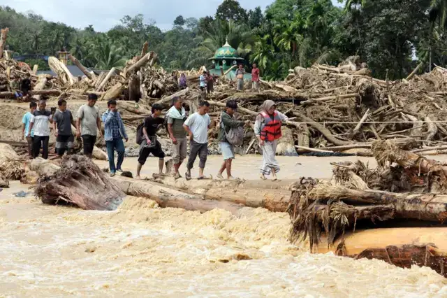 Banjir Kembali Terjang Tapanuli Tengah, Warga Panik dan Mengungsi