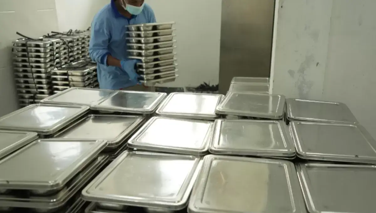 Dinkes Sebut MBG Diduga Picu Keracunan di SMKN 6 Semarang Dimasak Terlalu Awal