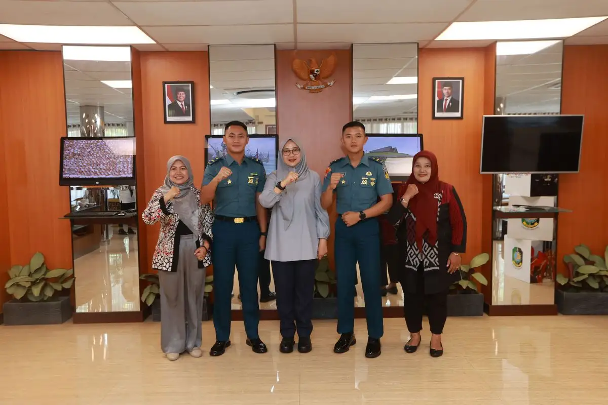 Sempat Gagal Berkali-kali, Dua Pemuda Banyuwangi Justru Jadi Lulusan Terbaik AAL