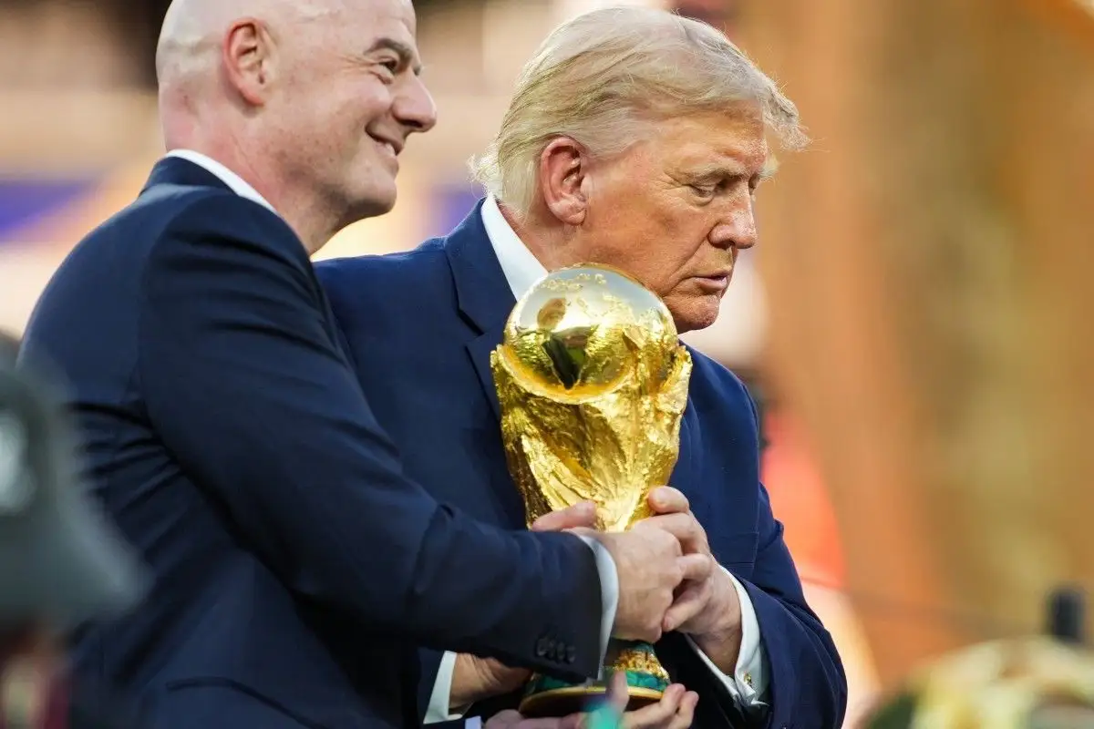 Trump Bela Gianni Infantino, Nilai Bos FIFA Berjasa Besar untuk Sepak Bola Dunia