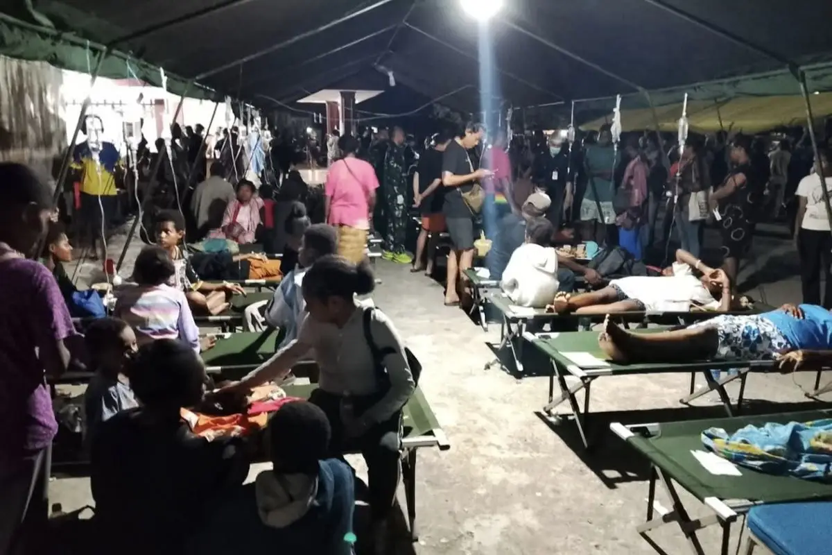 80 Siswa Diduga Keracunan Usai Santap MBG di Jayapura, RSUD Yowari Dirikan Tenda Darurat