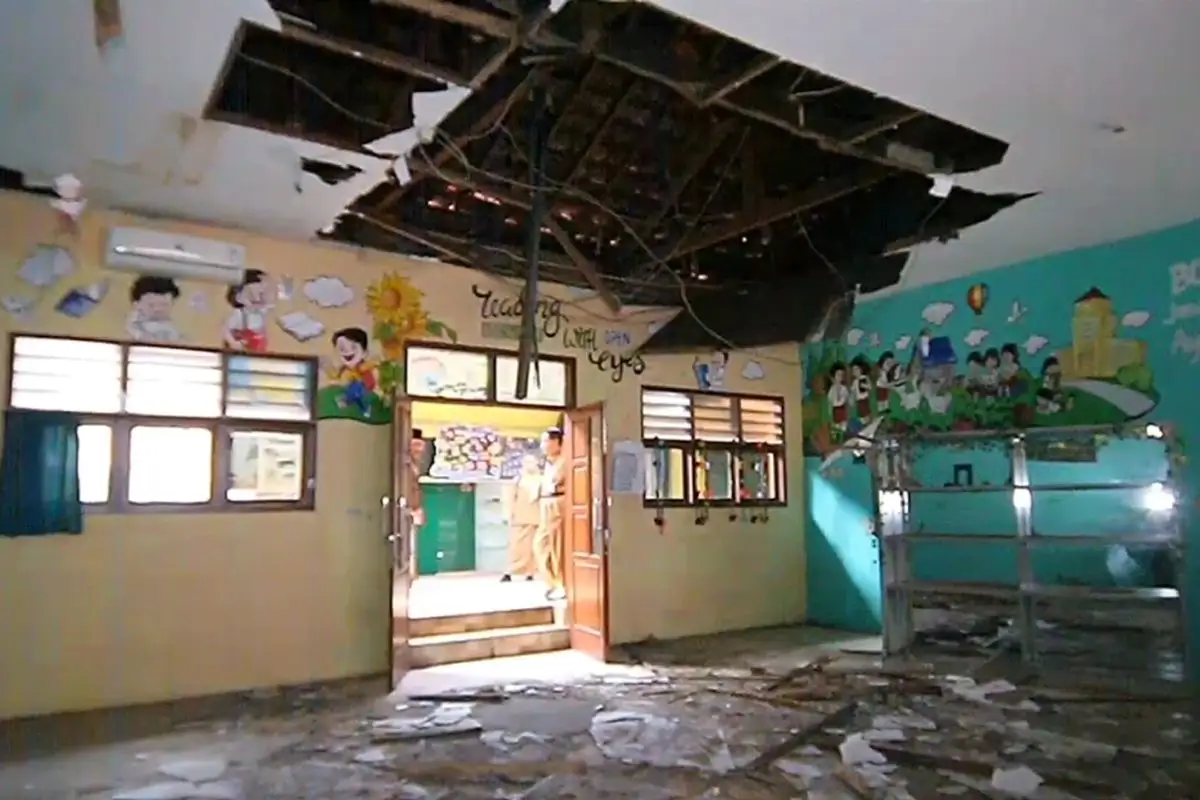 Fasilitas Sekolah Rusak, SDN Pucang 1 Sidoarjo Atur Pembelajaran 2 Sif