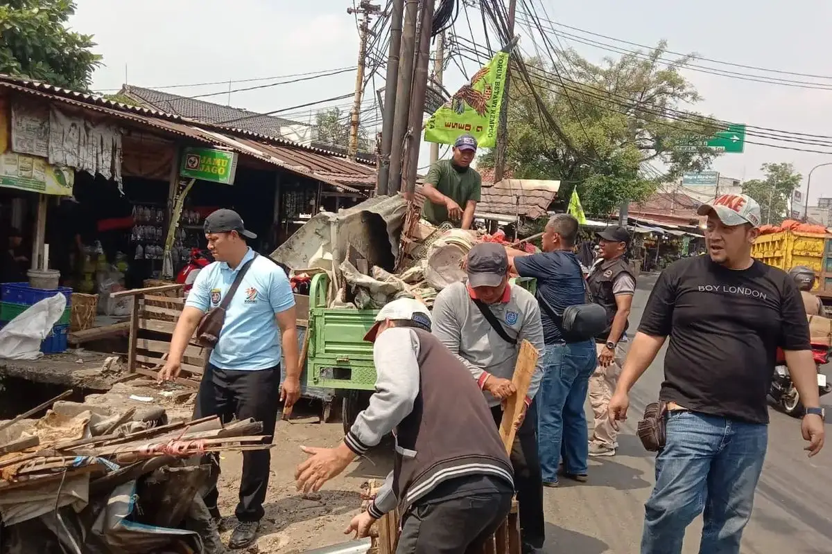 Penertiban Pasar Cisalak Depok, 350 Lapak Ilegal Dibongkar