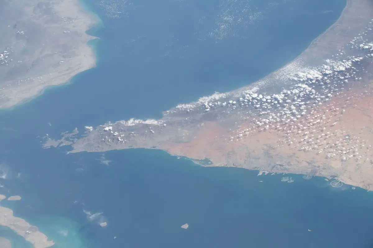 Daripada Perang Lagi, Negara Teluk Disebut Terpaksa Terima Iran Kendalikan Selat Hormuz