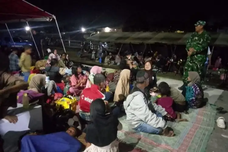 NTT Diguncang Gempa M 7,7, Sebanyak 8.124 Warga Reok Mengungsi