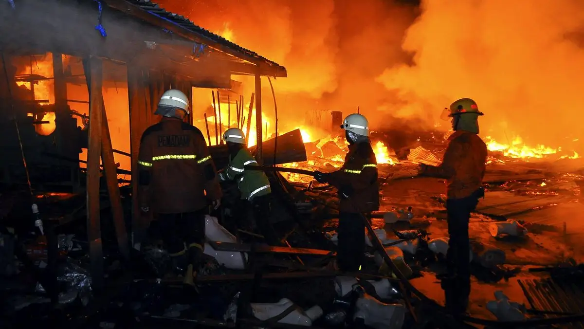 Kebakaran Paseban Hanguskan 15 Rumah, 32 KK Terdampak