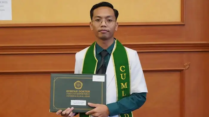 Inspiratif! Dokter Penyandang Disabilitas Lulus dengan IPK 4, Wujudkan Cita-Cita Sejak Kecil
