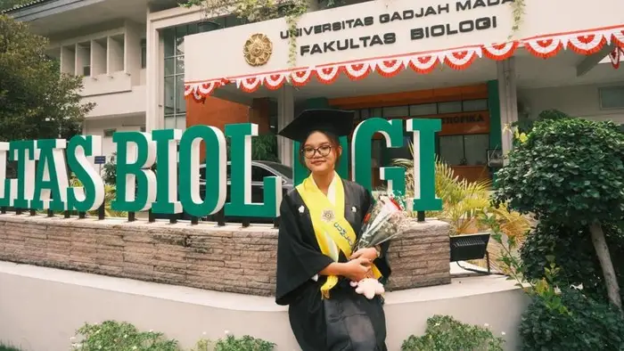 Usia Baru 19 Tahun, Wilang Sudah Raih Gelar Sarjana dan Jadi Wisudawan Termuda UGM