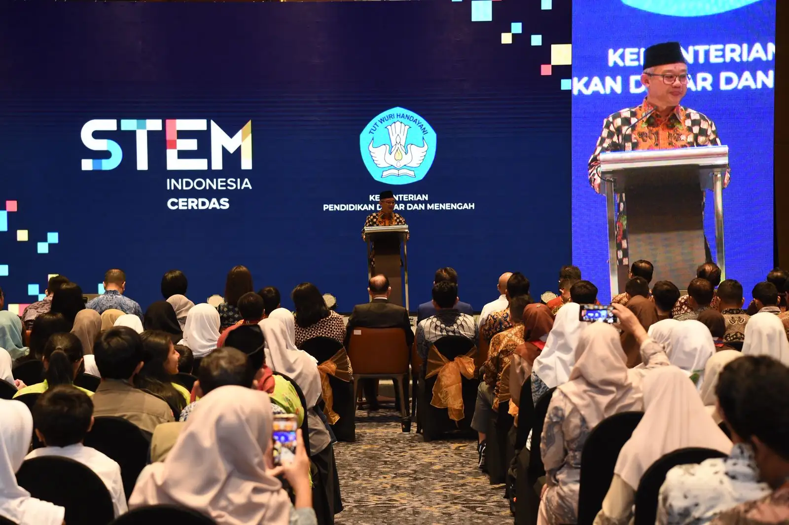 Kemendikdasmen Rilis Program STEM Nasional, Patahkan Anggapan Sains Sulit dan Mahal
