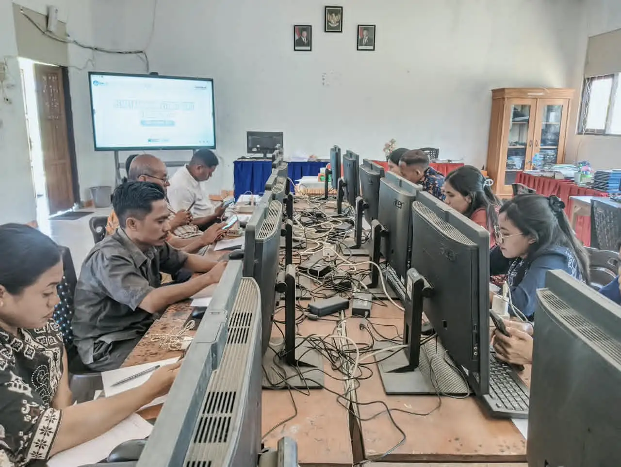Pijakan Baru Mutu Pendidik NTT: 3.676 Guru SMA Sukses Jalani Pemetaan Digital Bersama Schoolmedia