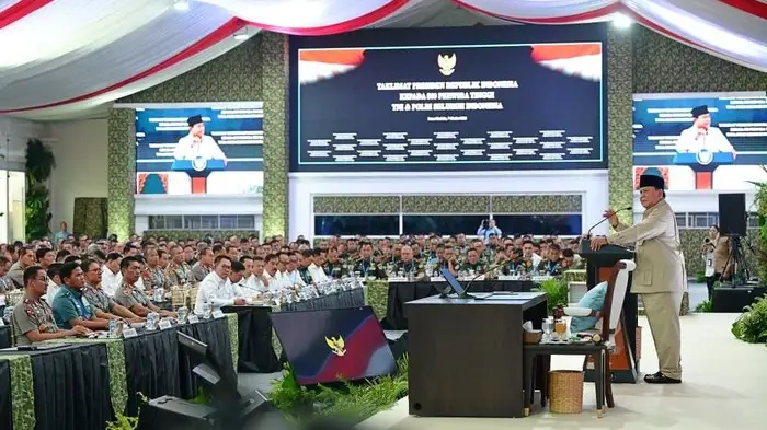 Prabowo Berikan Arahan kepada 800 Perwira Tinggi TNI dan Polri di Istana