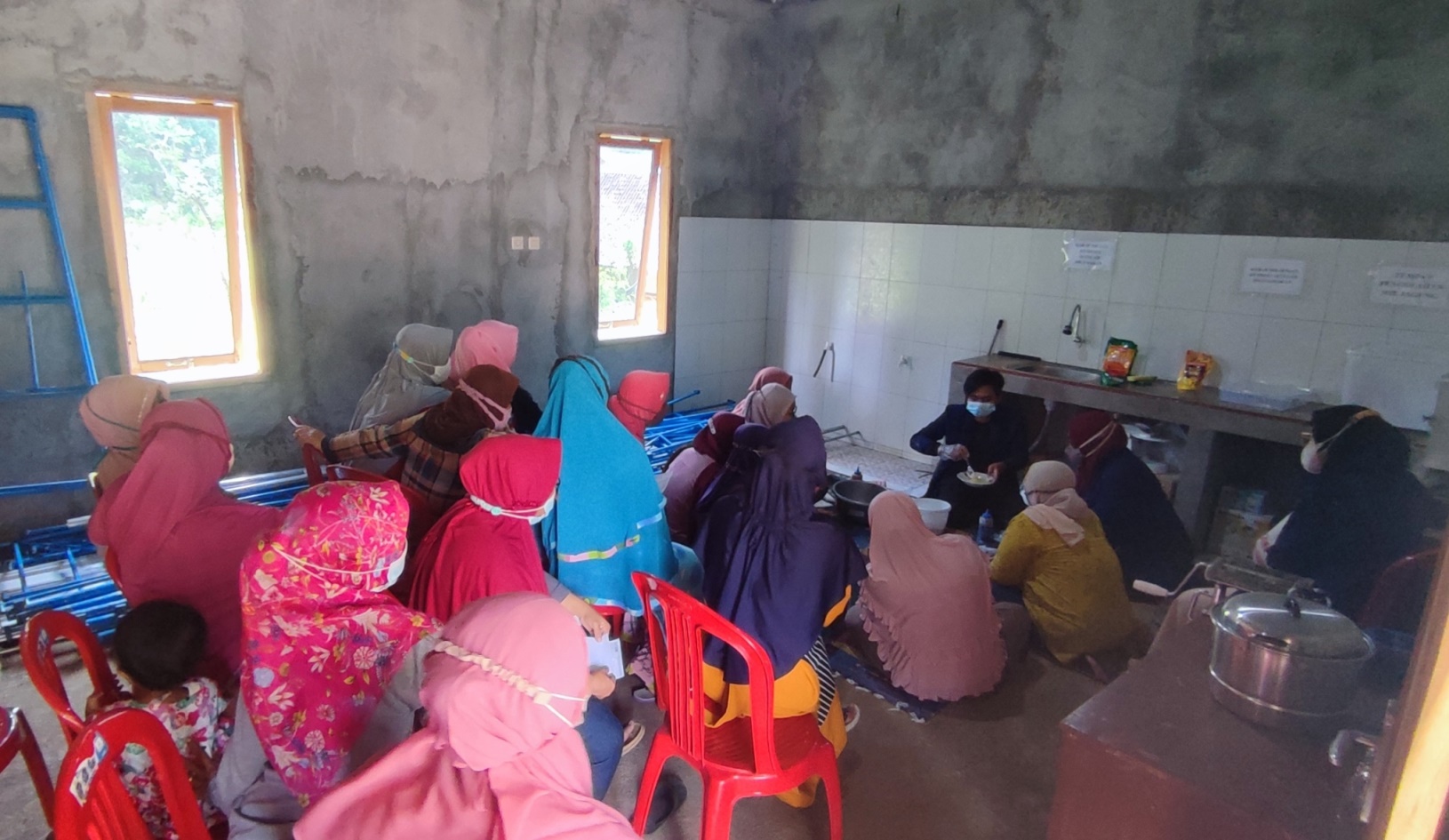 Mahasiswa UNY Ajarkan Warga Gunung Kidul Bikin Mie Jagung