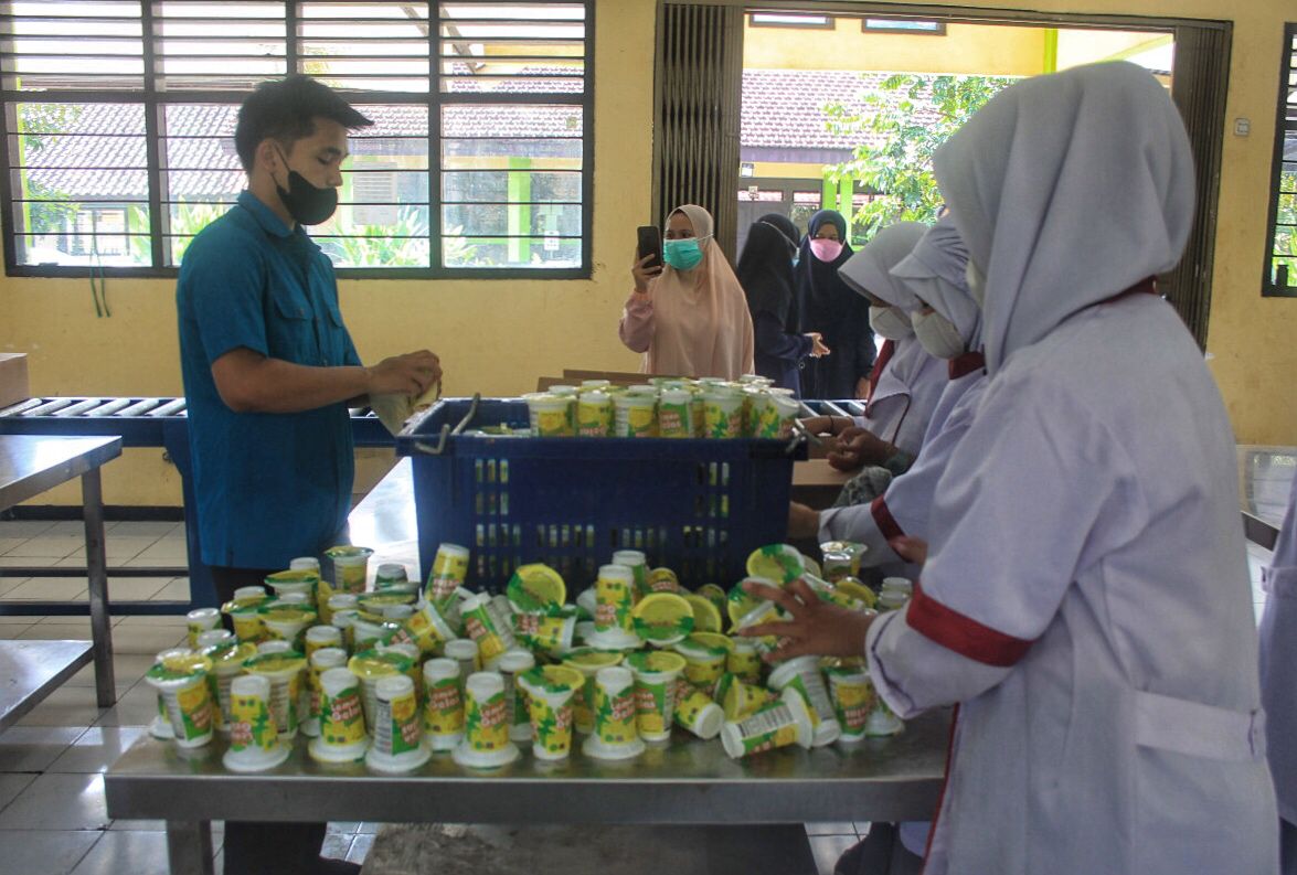 SMKN 1 Cibadak Sukabumi Promosikan Inovasi Pemanfaatan Sari Buah Lemon