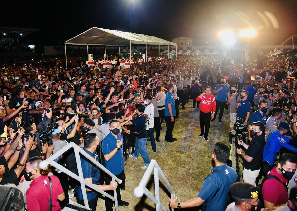 Presiden dan Ibu Iriana Saksikan Konser Kebangsaan Bersama Masyarakat