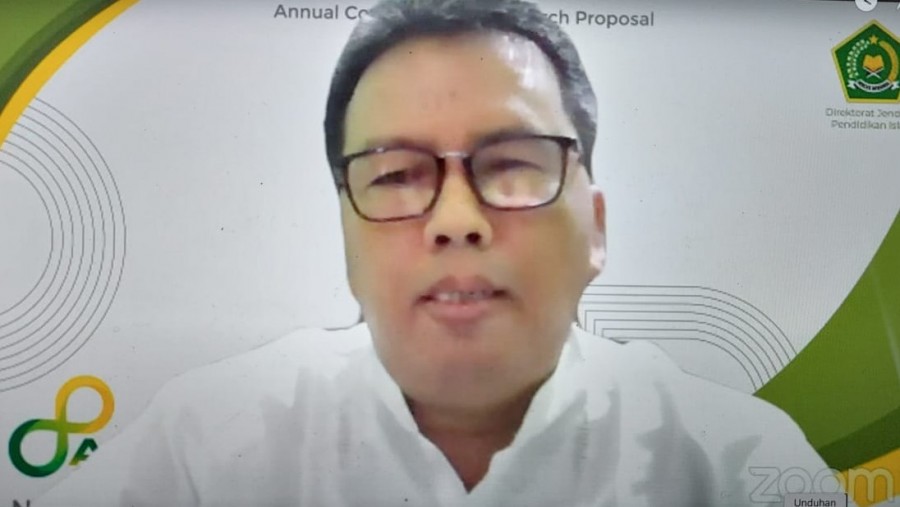 Bukunya Tembus Routledge, Dosen UIN Samarinda Berbagi Tips Menulis Monograf