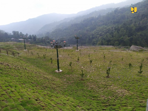 2.496 Ha Area Sabuk Hijau Bendungan Tukul Ditanami 655 Pohon Sebagai Upaya Konservasi
