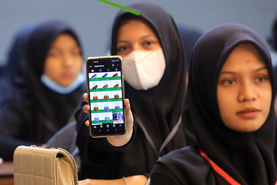 Pelatihan Literasi Digital Madrasah, Siswa dan Santri Jangan Lagi Tertinggal Soal IT