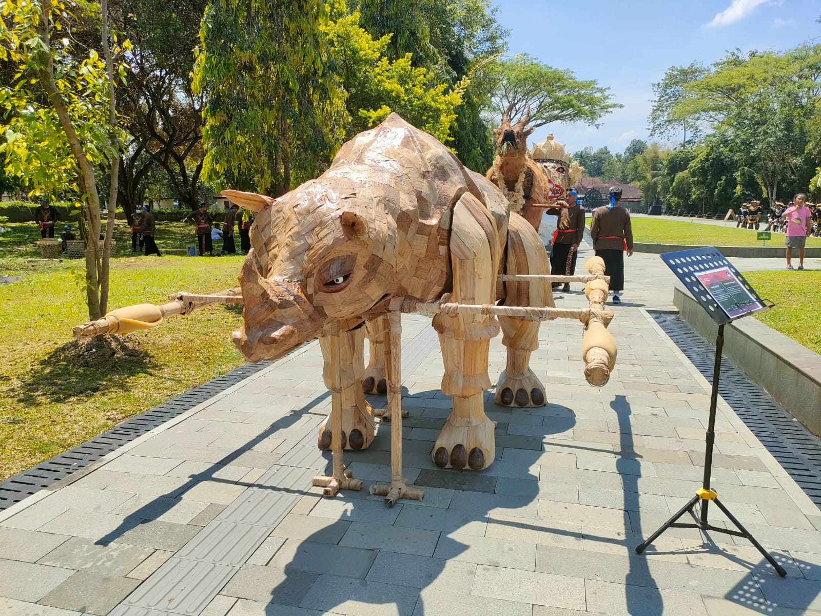 Masyarakat Antusias Ikuti Kirab Budaya ‘Mulih Pulih’