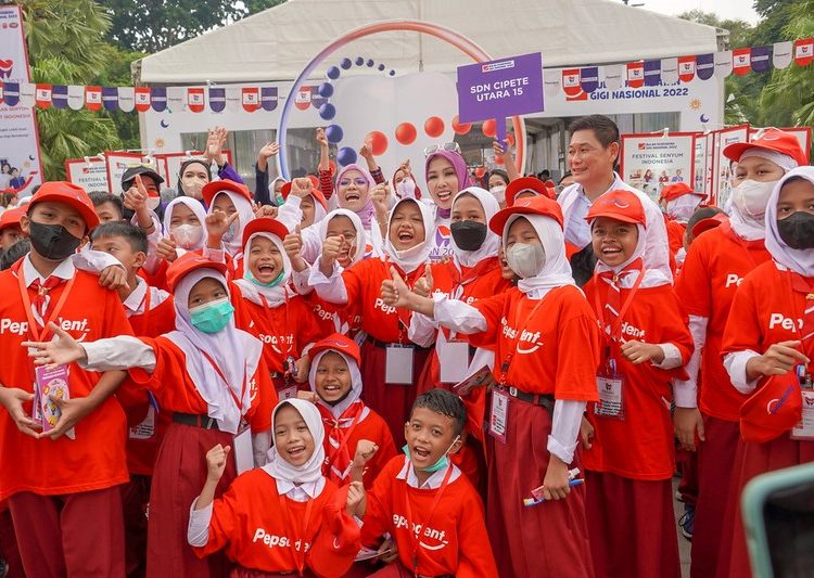 Hari Kesehatan Gigi Nasional, 700.000 Anak Lakukan Sikat Gigi Bersama